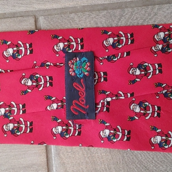 Noel Silk Red Santa Tie Festive - Picture 3 of 4